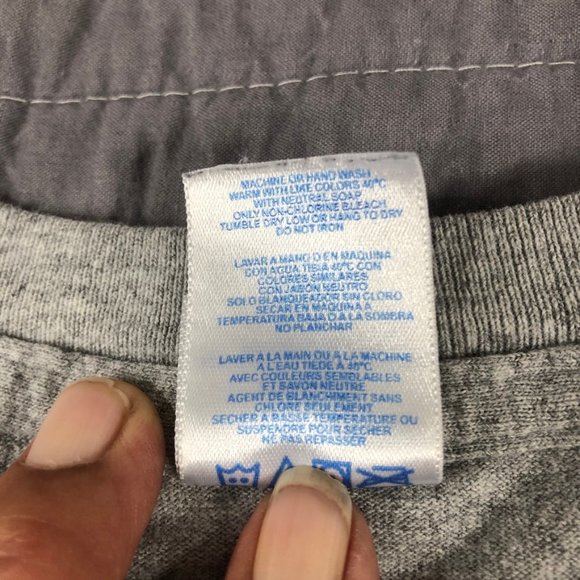 4/$15 Vegas T Shirt Adult Medium Gray The Hangover Graphic Short Sleeve - Picture 6 of 14